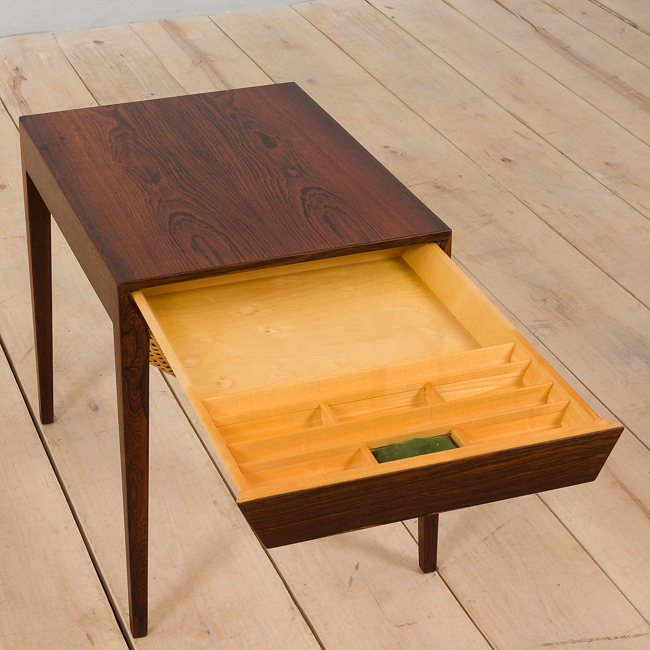 Tavolino da cucito in palissandro di Severin Hansen per Haslev Møbelfabrik, anni '60 10