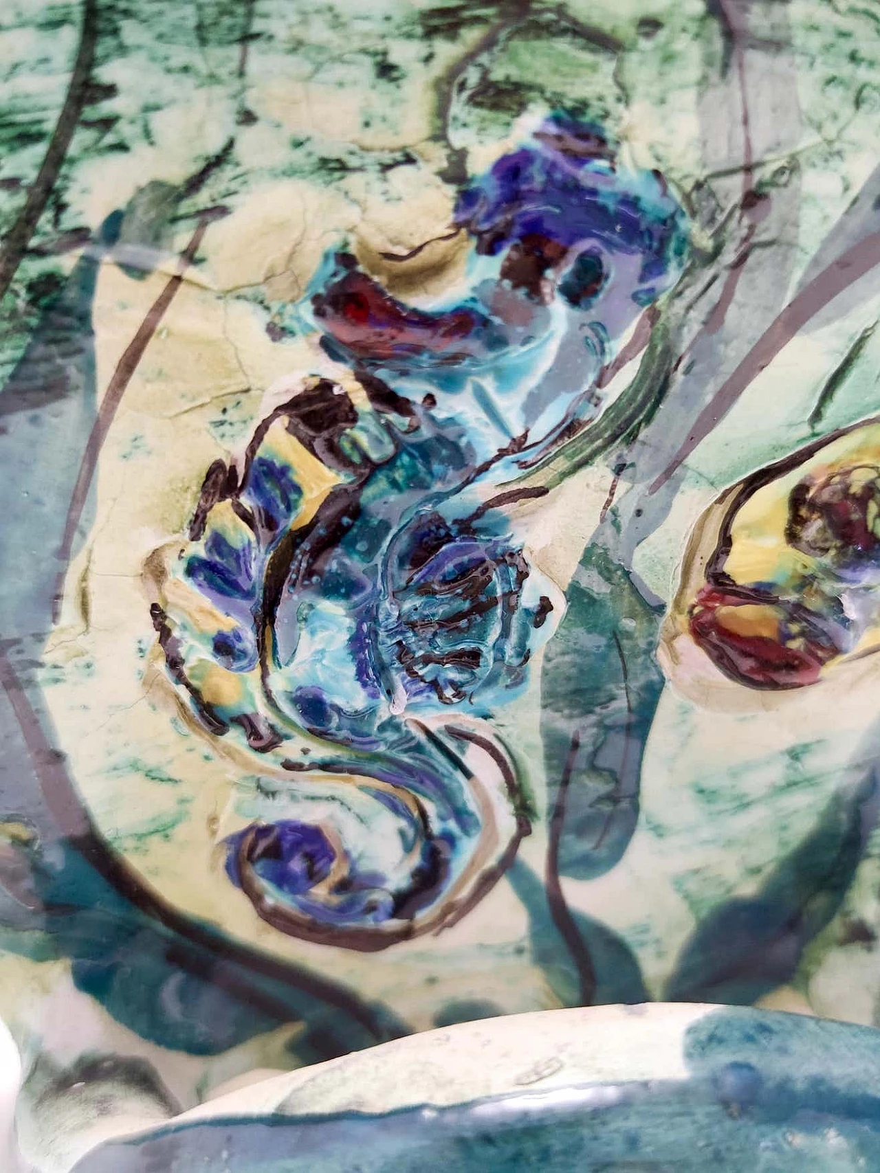 3 Hand-painted ceramic wall hangers, 1950s 2