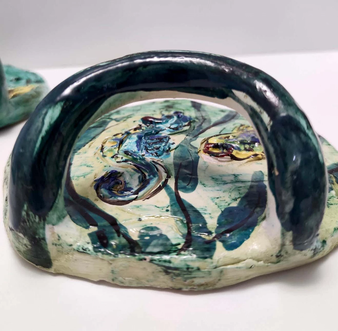 3 Hand-painted ceramic wall hangers, 1950s 8