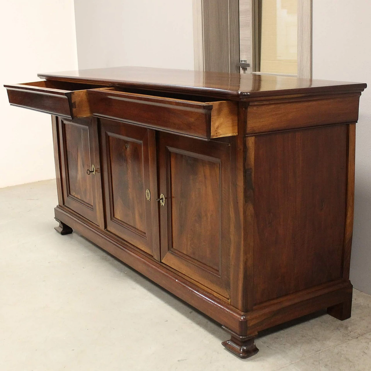 Credenza cappuccina filettata in noce massello a quattro ante Carlo X, '800 9