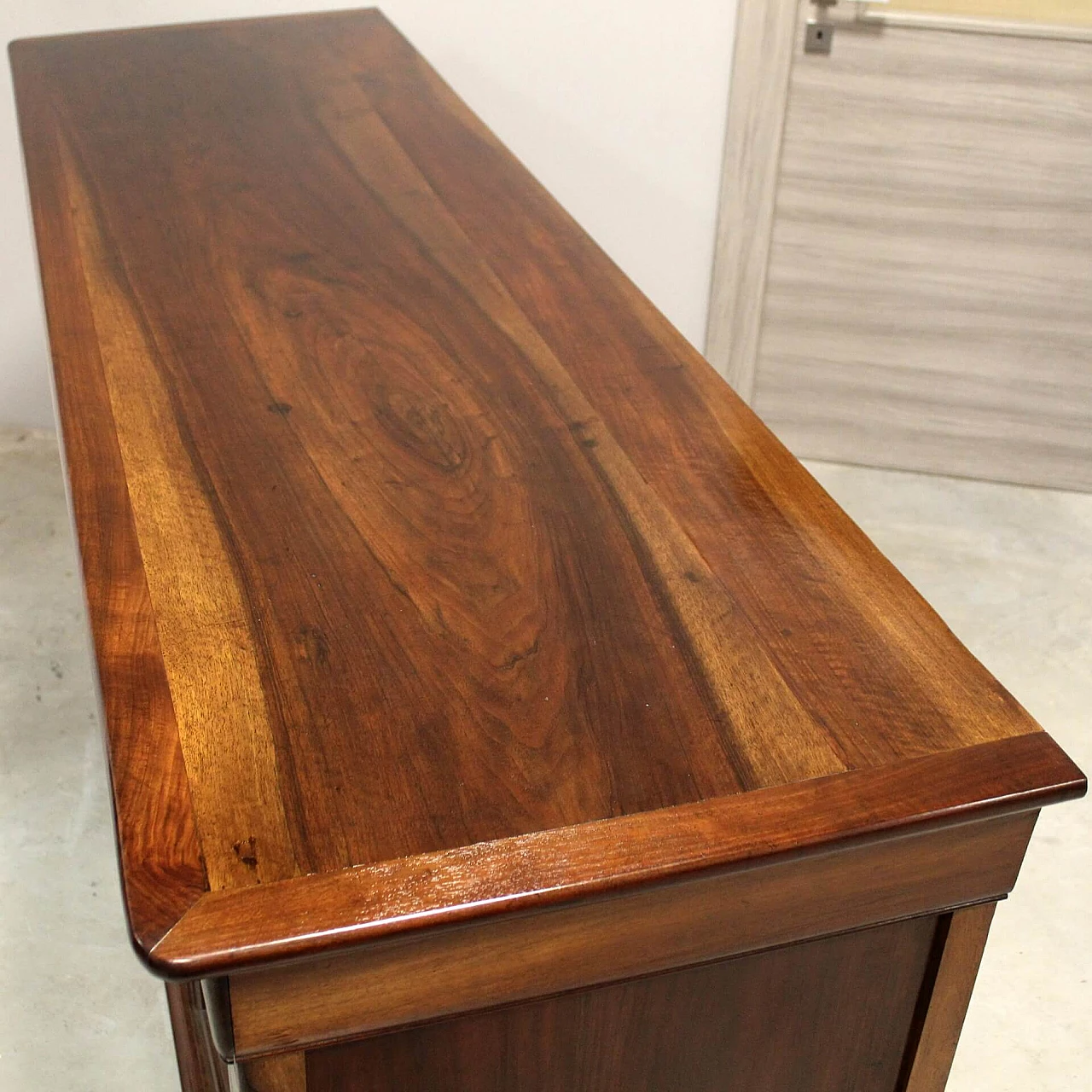 Credenza cappuccina filettata in noce massello a quattro ante Carlo X, '800 11