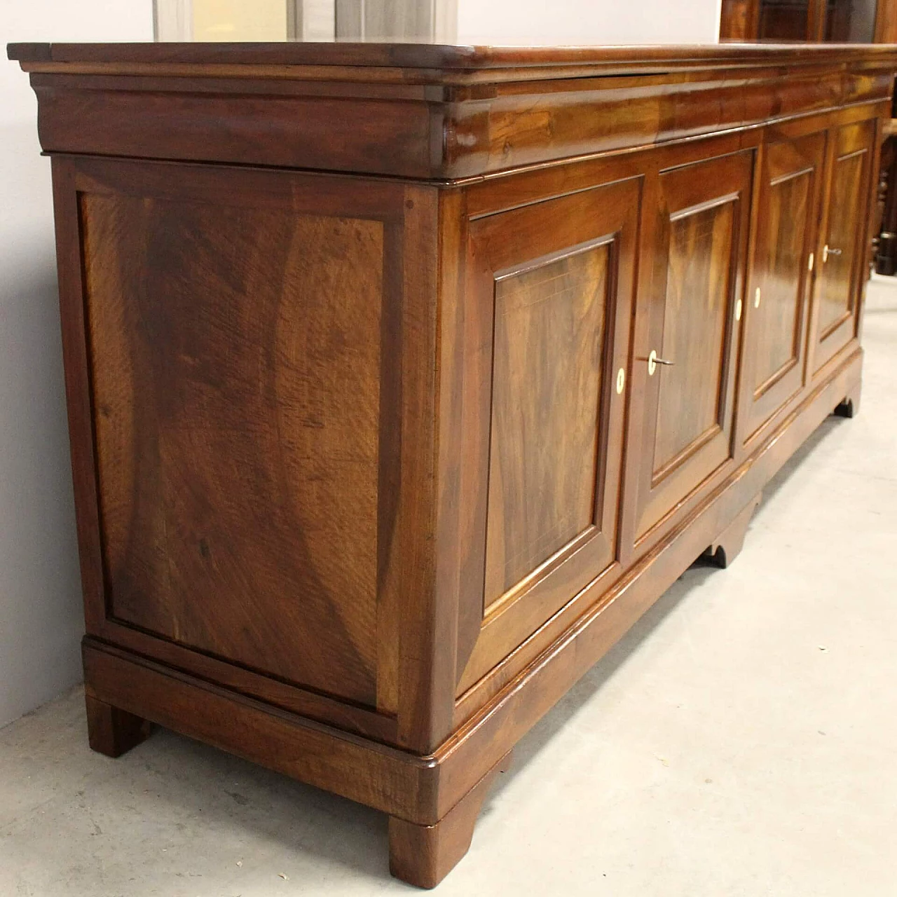 Credenza cappuccina filettata in noce massello a quattro ante Carlo X, '800 17