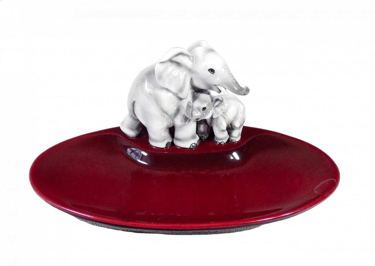 Posacenere in ceramica dipinta e smaltata con elefantessa con cucciolo di Guido Cacciapuoti, anni '30 13