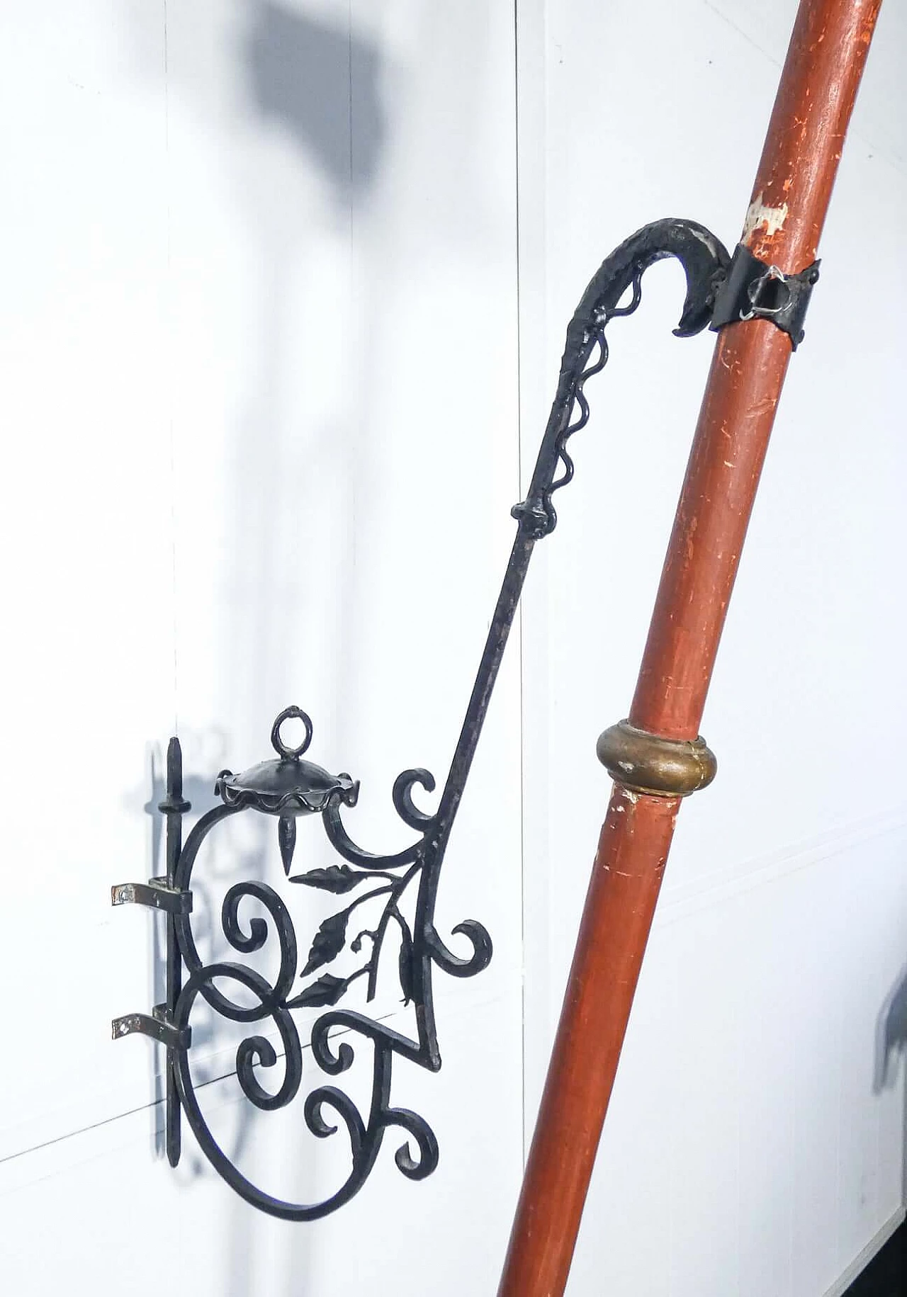Carved, gilded and painted wooden pole lamp with wrought-iron wall fastening, 19th century 9
