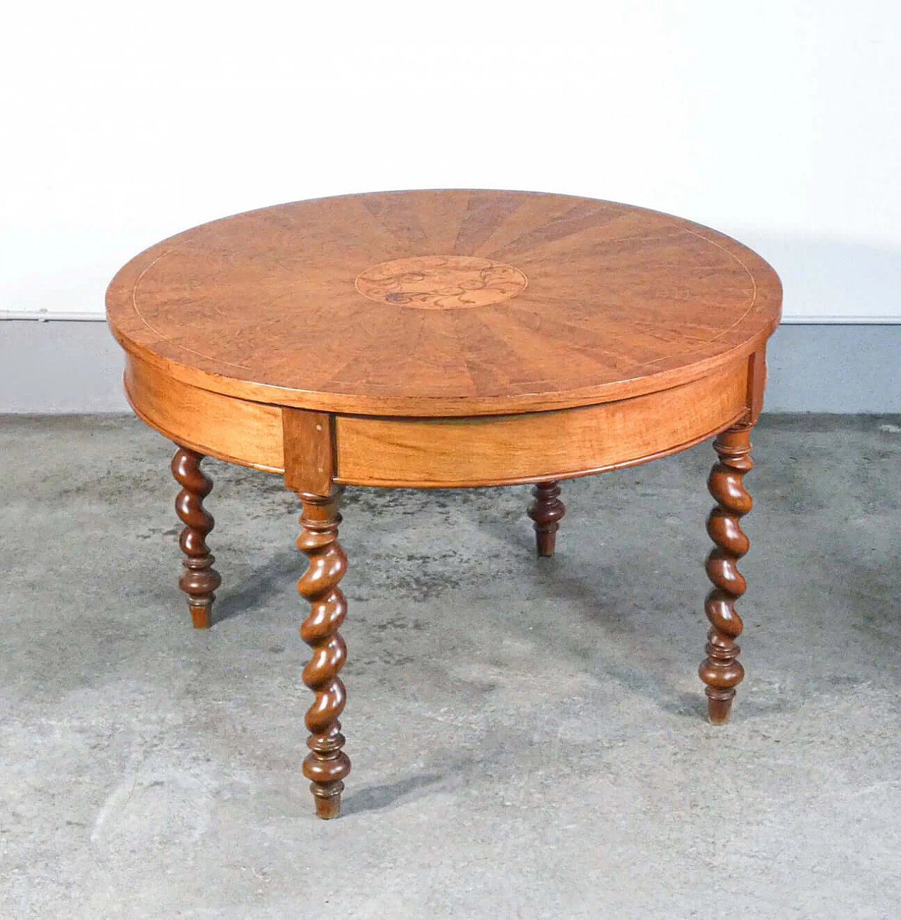Charles X inlaid and panelled walnut round table with twisted legs, 19th century 1