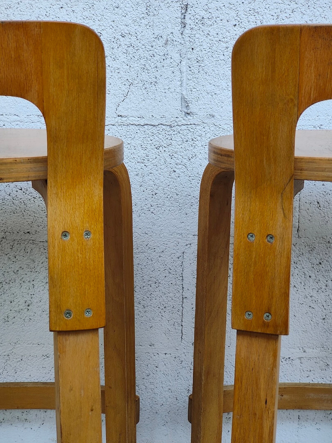 Pair of K65 wooden stools by Alvar Aalto for Artek, 1970s 8