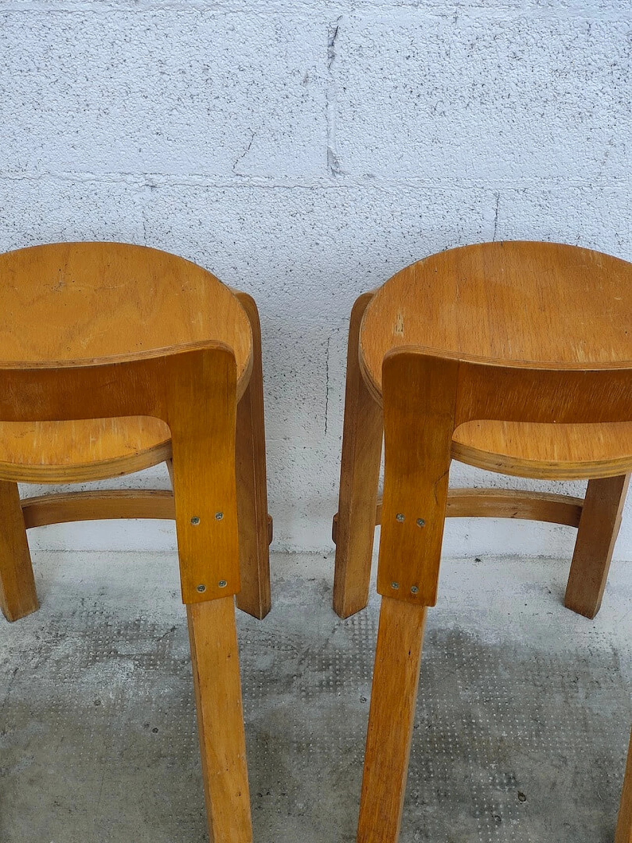 Pair of K65 wooden stools by Alvar Aalto for Artek, 1970s 9