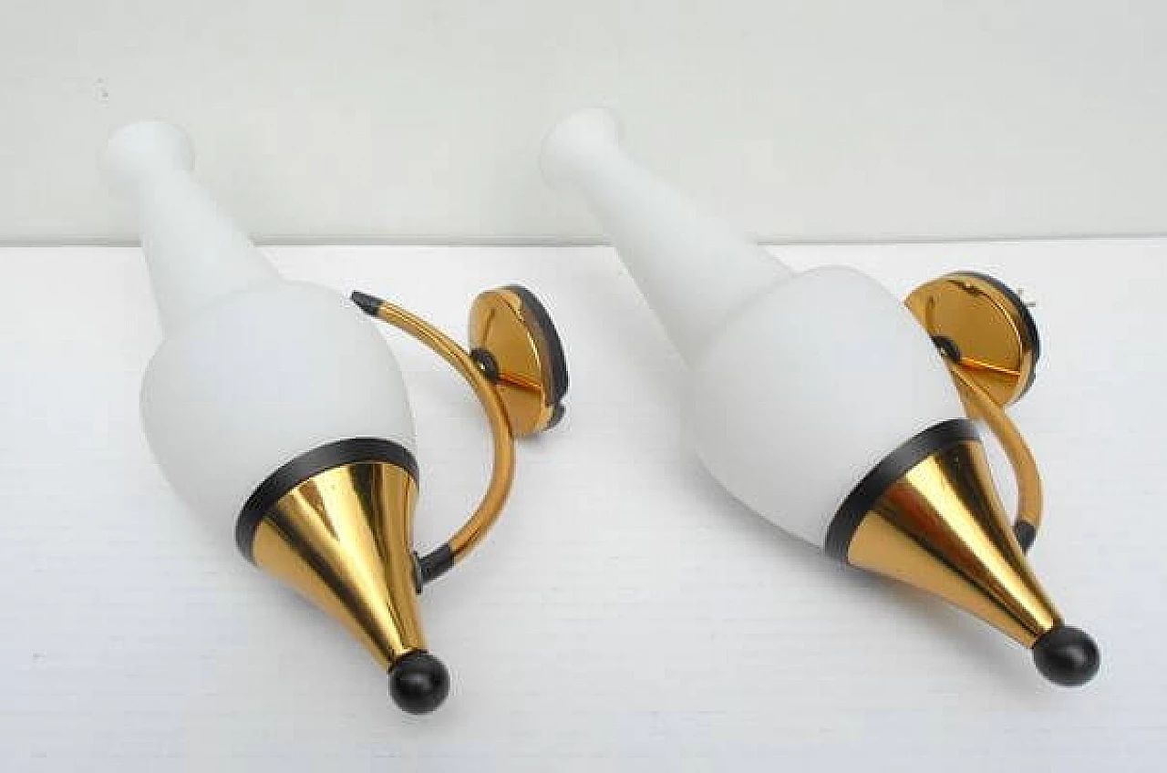 Pair of sconces in brass and milk glass by Stilnovo, 1950s 4