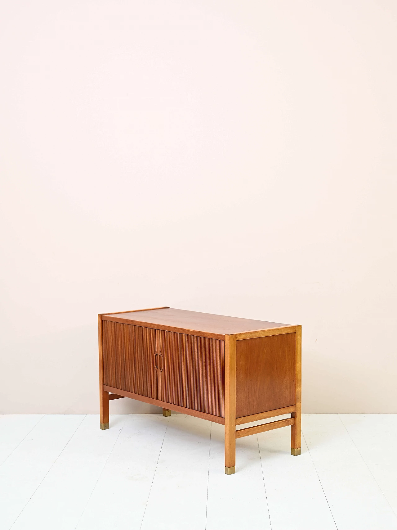 Mobile in teak per giradischi e vinili con ante a scomparsa, anni '50 7