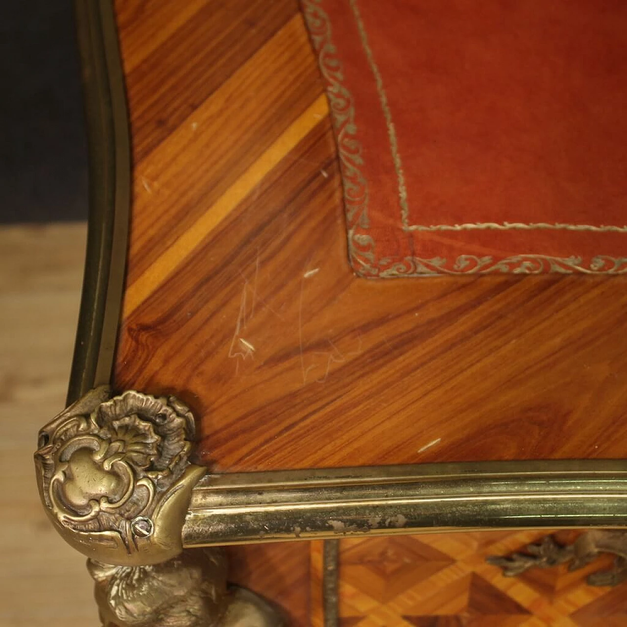 Carved wooden desk with bronze and brass decorations in Louis XV style 4