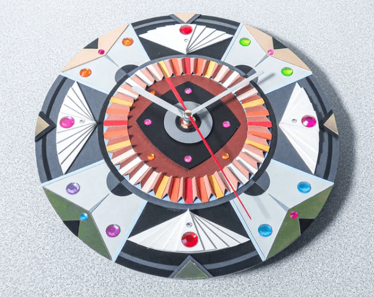 Wall clock in plastic and cardboard by Delcio 2