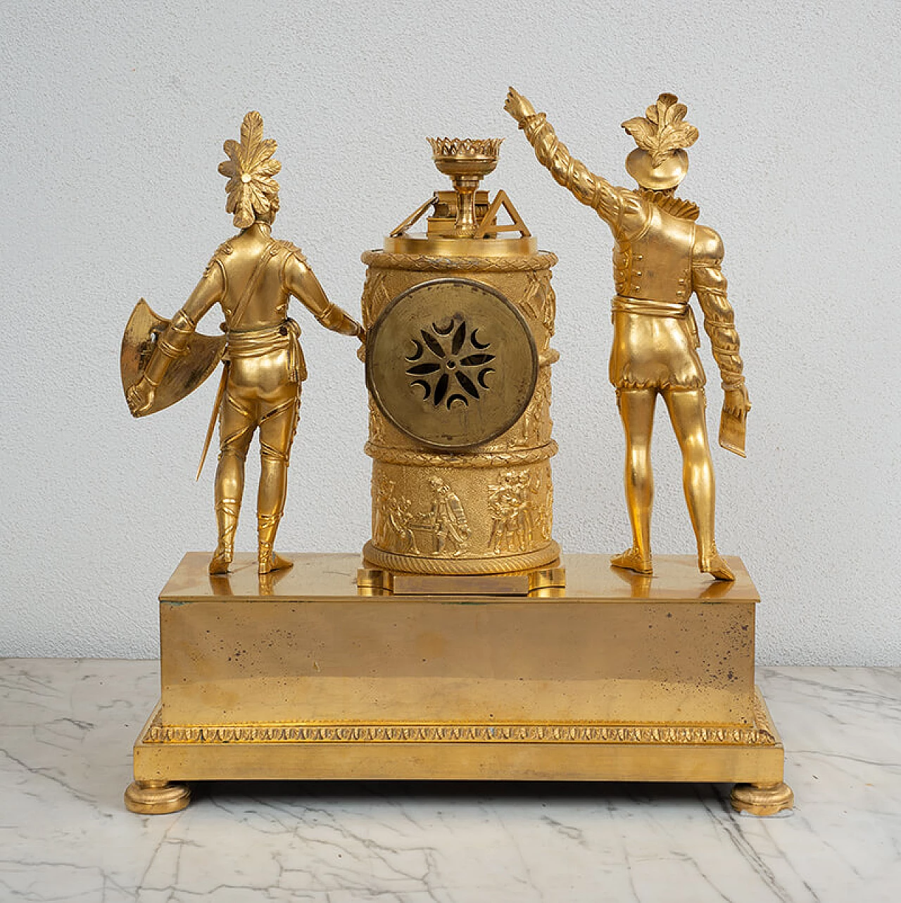 Orologio Impero in bronzo dorato dedicato a Carlo X, inizio '800 7