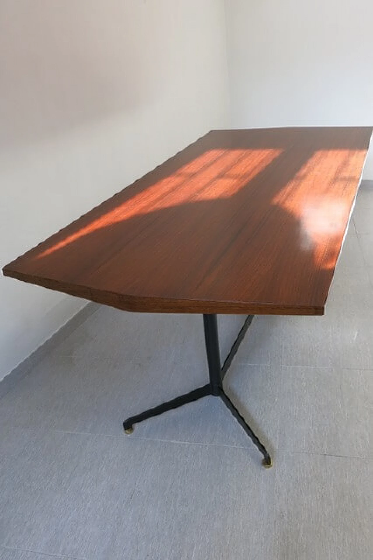 Rosewood table by Osvaldo Borsani for Tecno, 1954 5