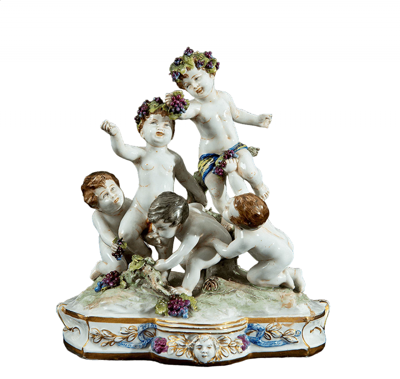 Scultura di putti giocosi in porcellana di Capodimonte, inizio '900 6