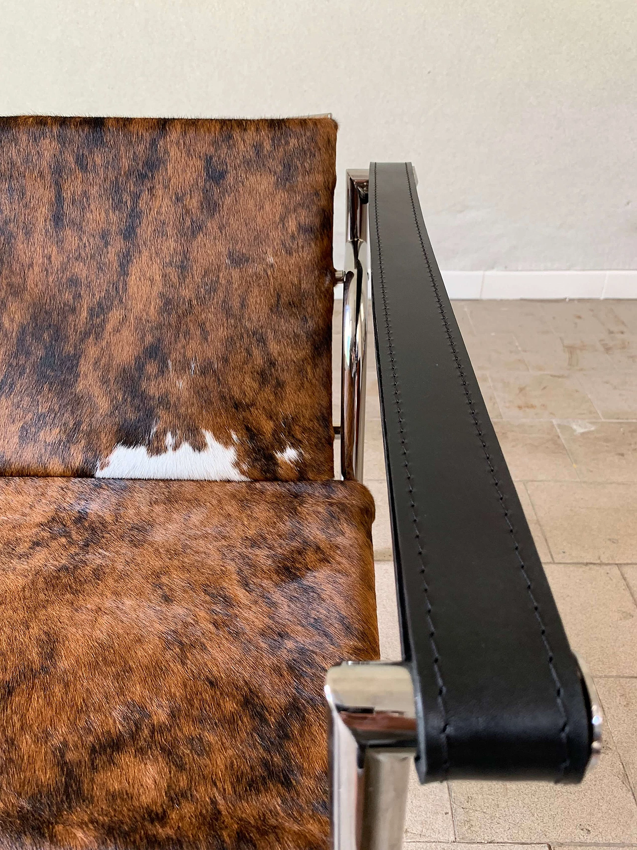 Poltrona Lc1 di Le Corbusier e Charlotte Perriand per Cassina, anni '60 5