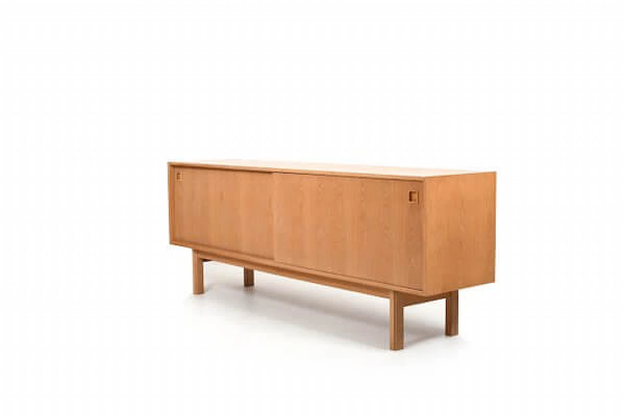 Credenza bassa 21 in quercia di Omann Jun, anni '60 2