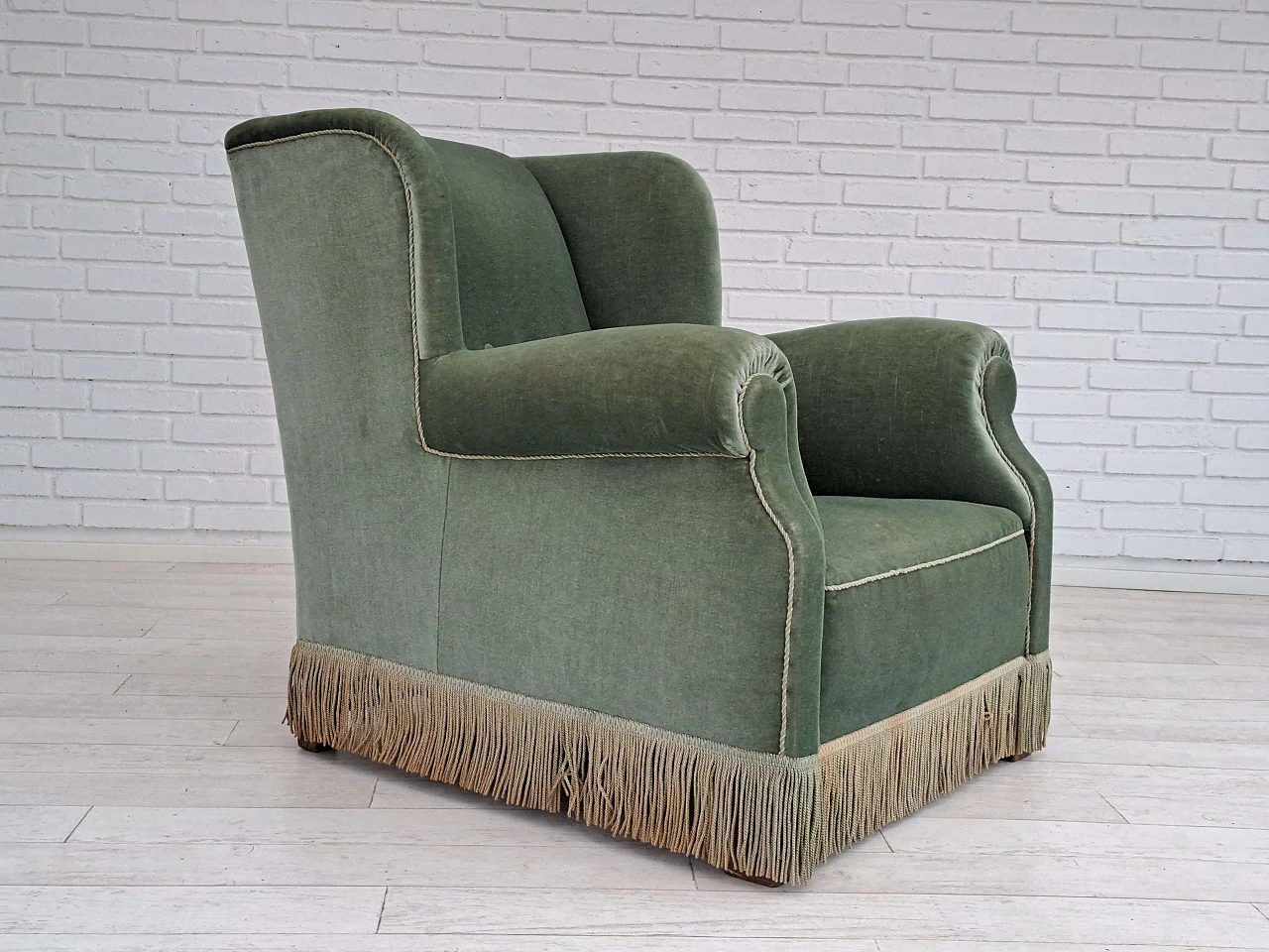 Velvet armchair with fringes by Fritz Hansen, 1960s 1