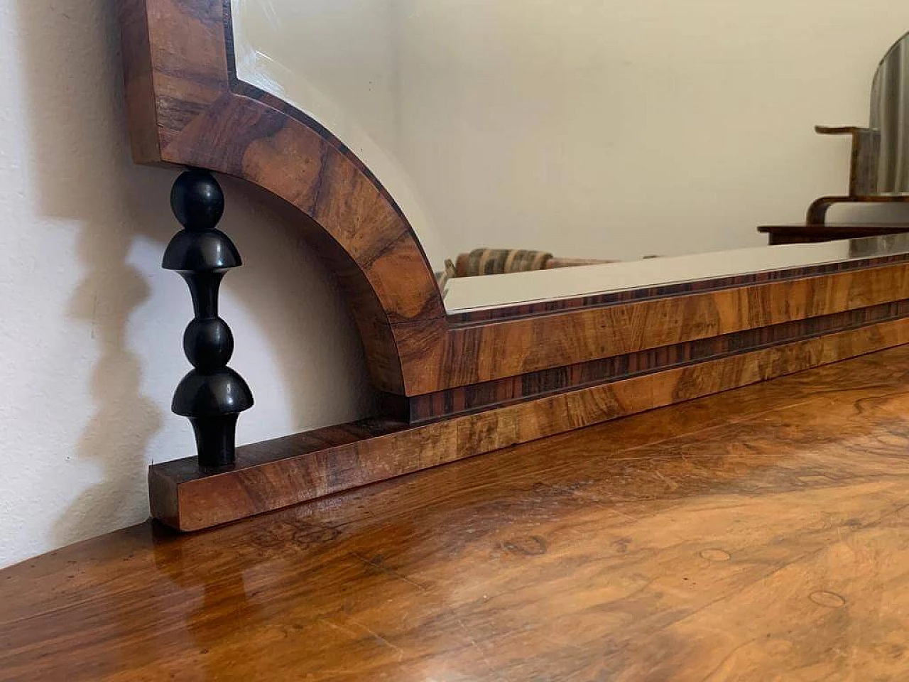 Macassar ebony and walnut burl oval sideboard with mirror, 1930s 5