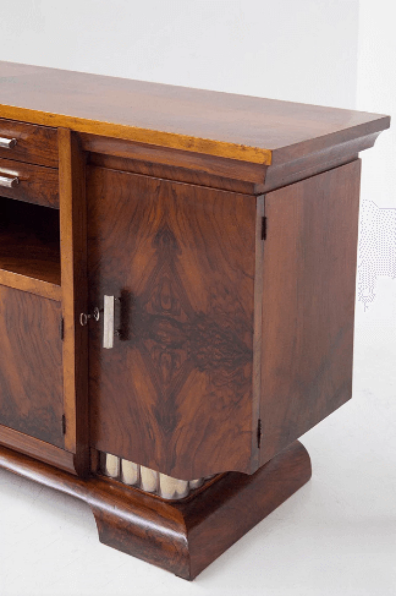 Art Deco sideboard in lacquered walnut root, 1920s 3