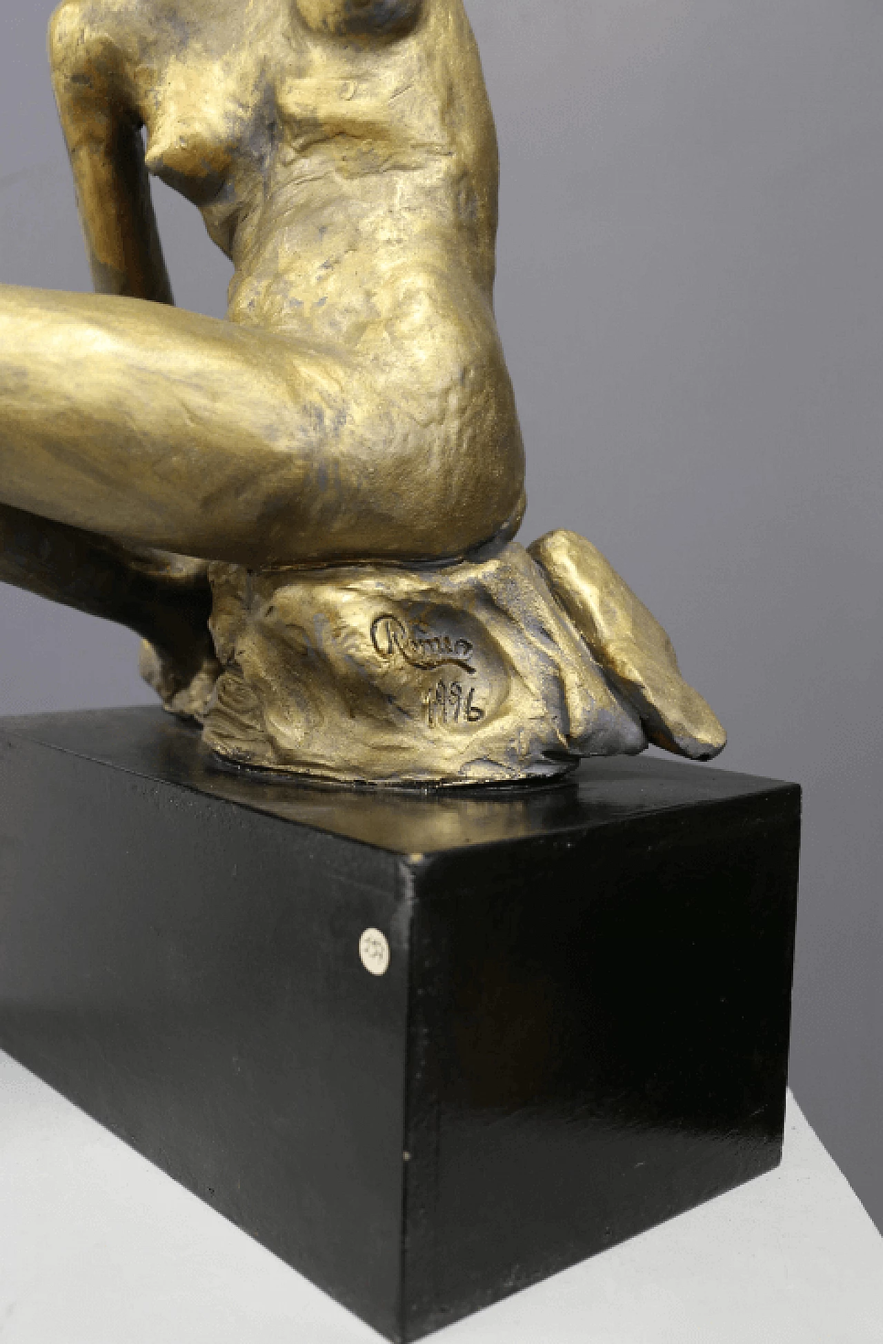 Biagio Romeo, female nude, bronze sculpture, 1996 5