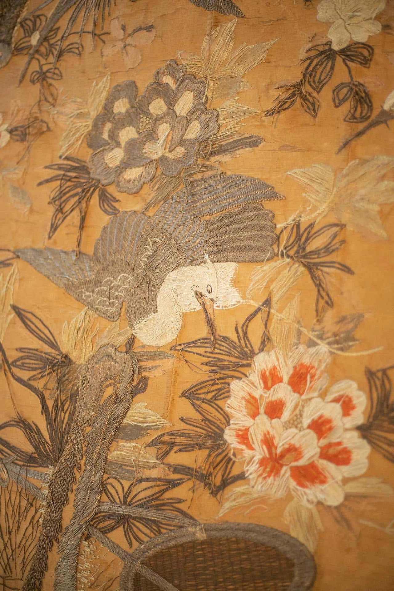 Chinese hand-woven silk tapestry with birds among cherry blossoms, early 20th century 3