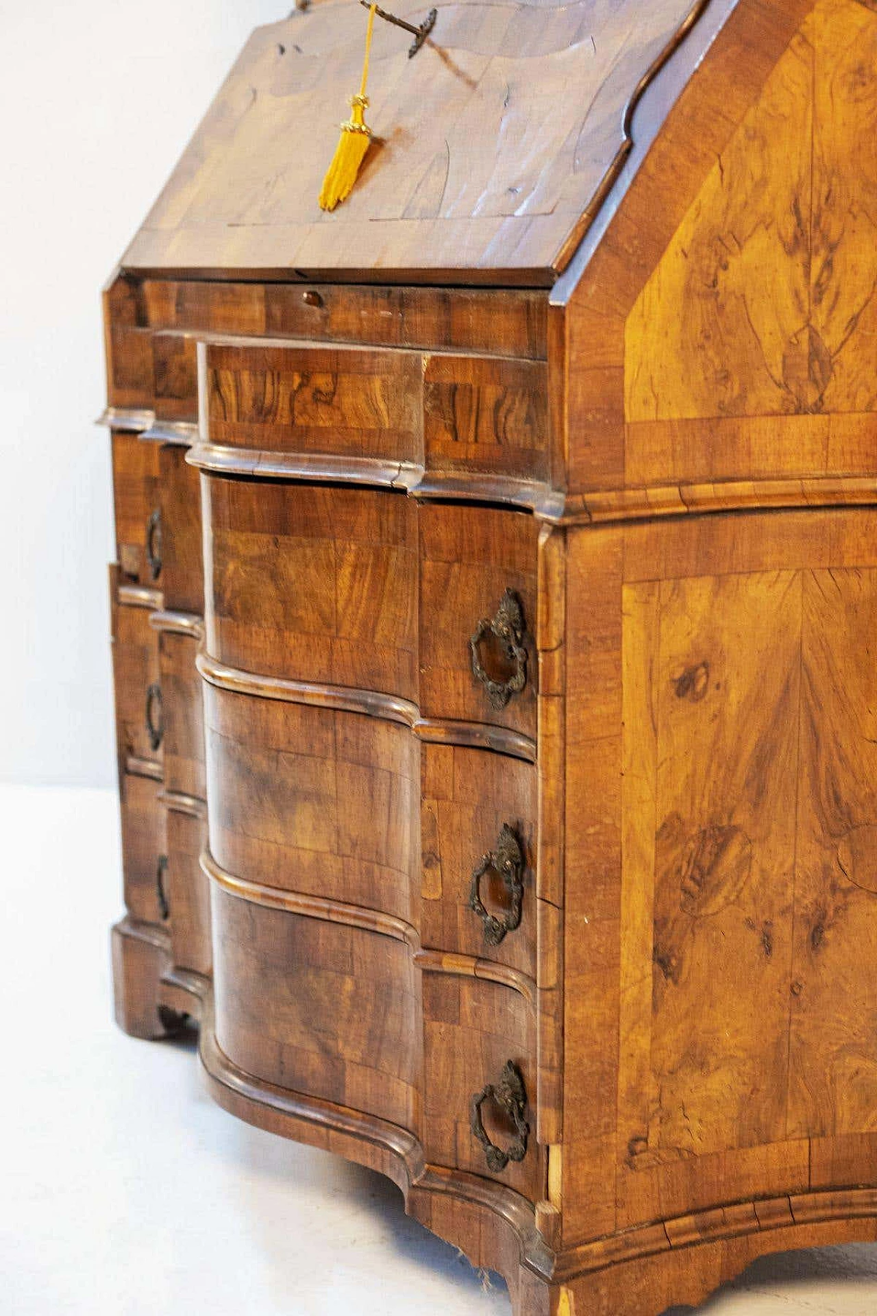 Mobile da scrittura con vetrina e cassetti Luigi XV, '800 7