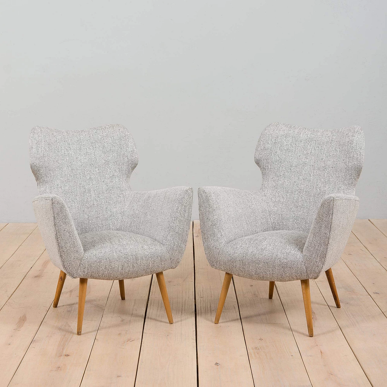 Pair of Gio Ponti-style reupholstered lounge armchairs, 1950s 5