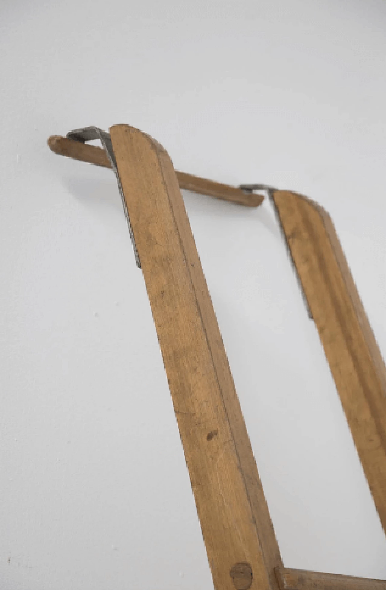 Scala a pioli in legno e metallo, anni '50 3