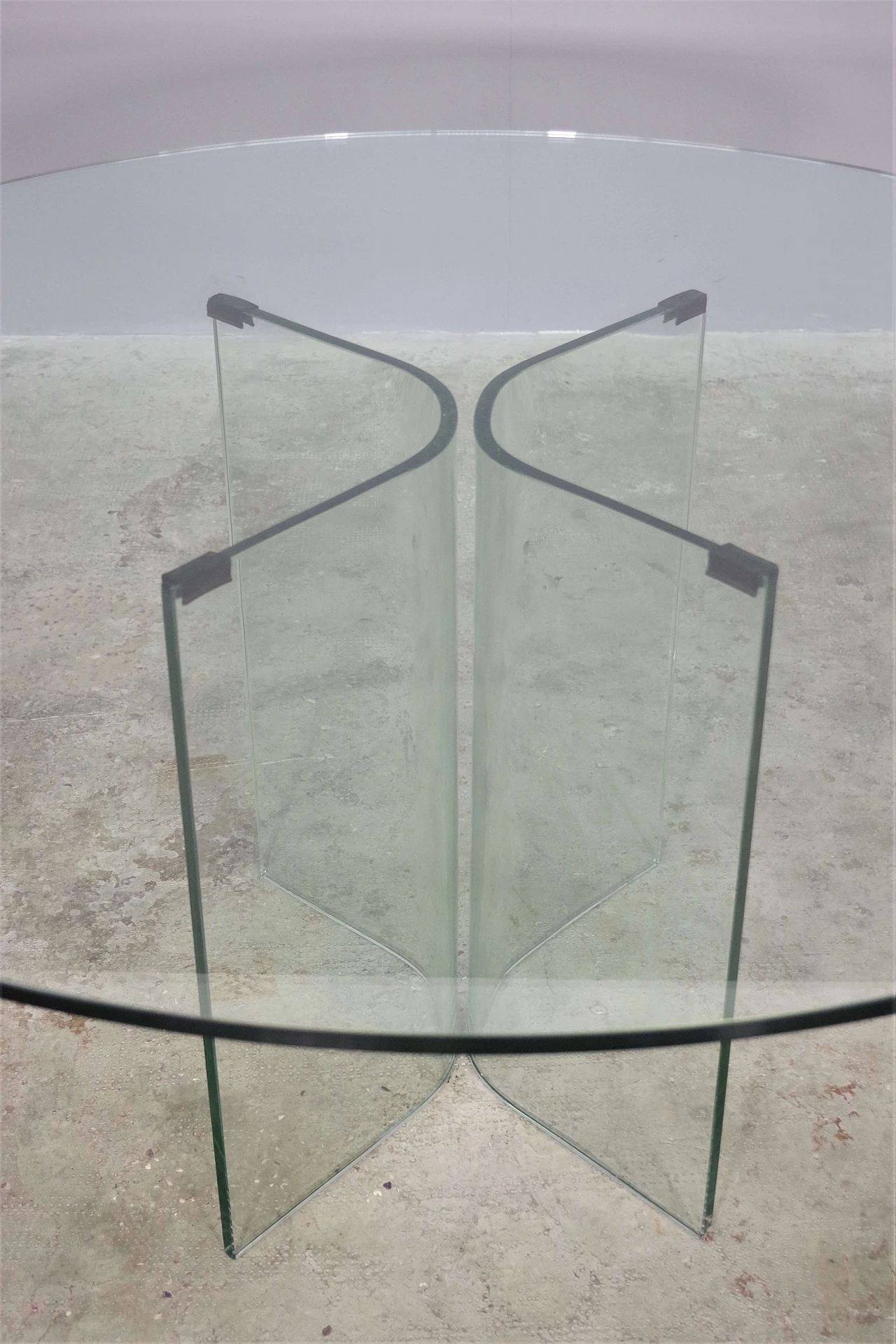 Tavolo rotondo in vetro temperato, anni '80 5