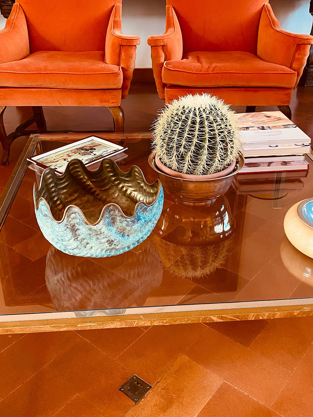 Large shell-shaped centerpiece, 1970s 2
