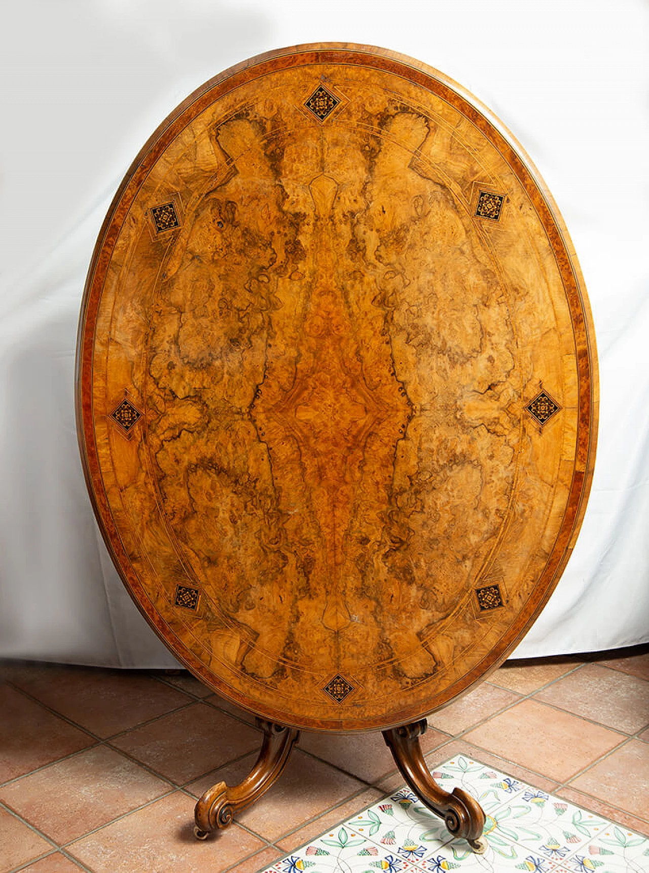 Victorian-style wing table in walnut burl, 19th century 1
