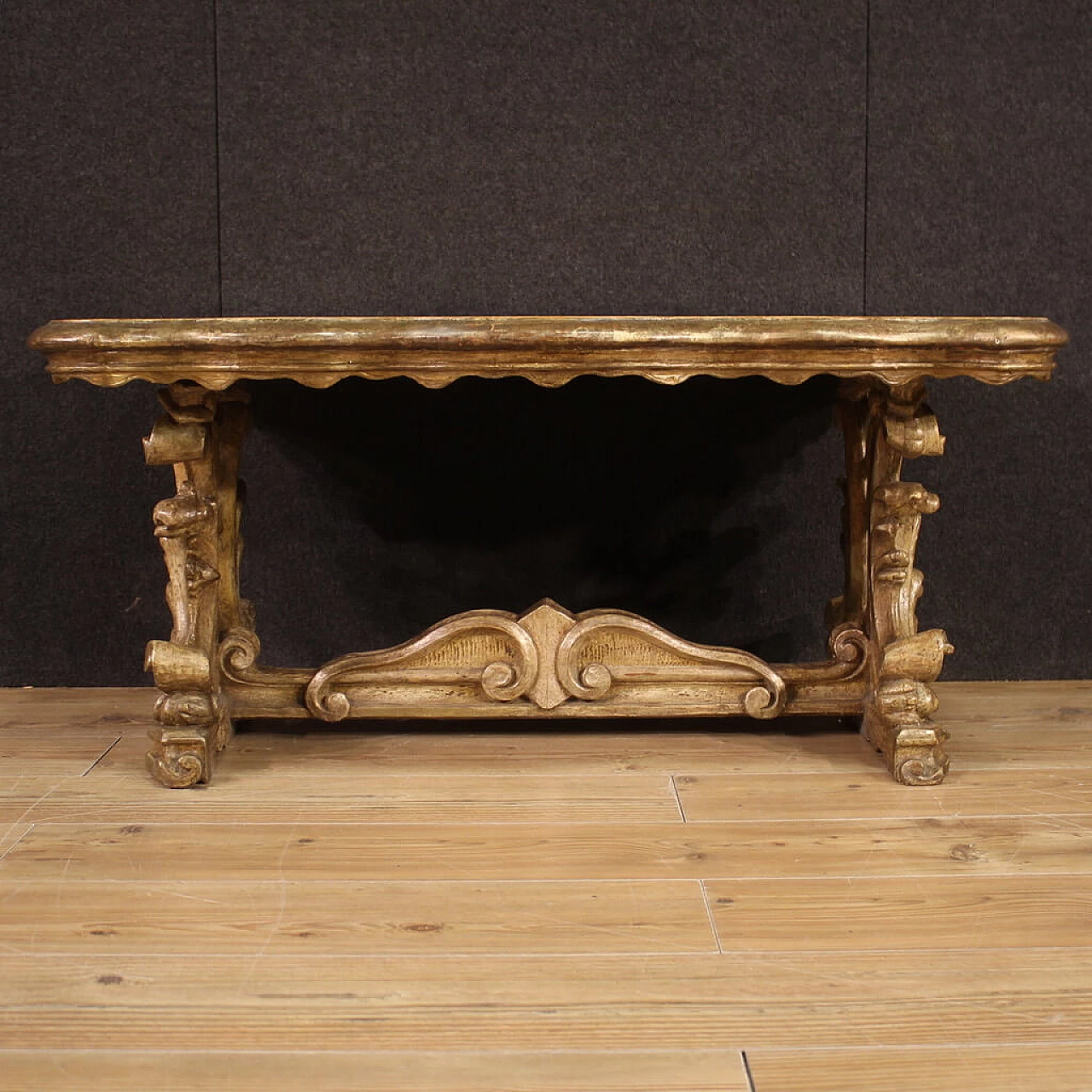 Carved and lacquered wooden coffee table, 1950s 10