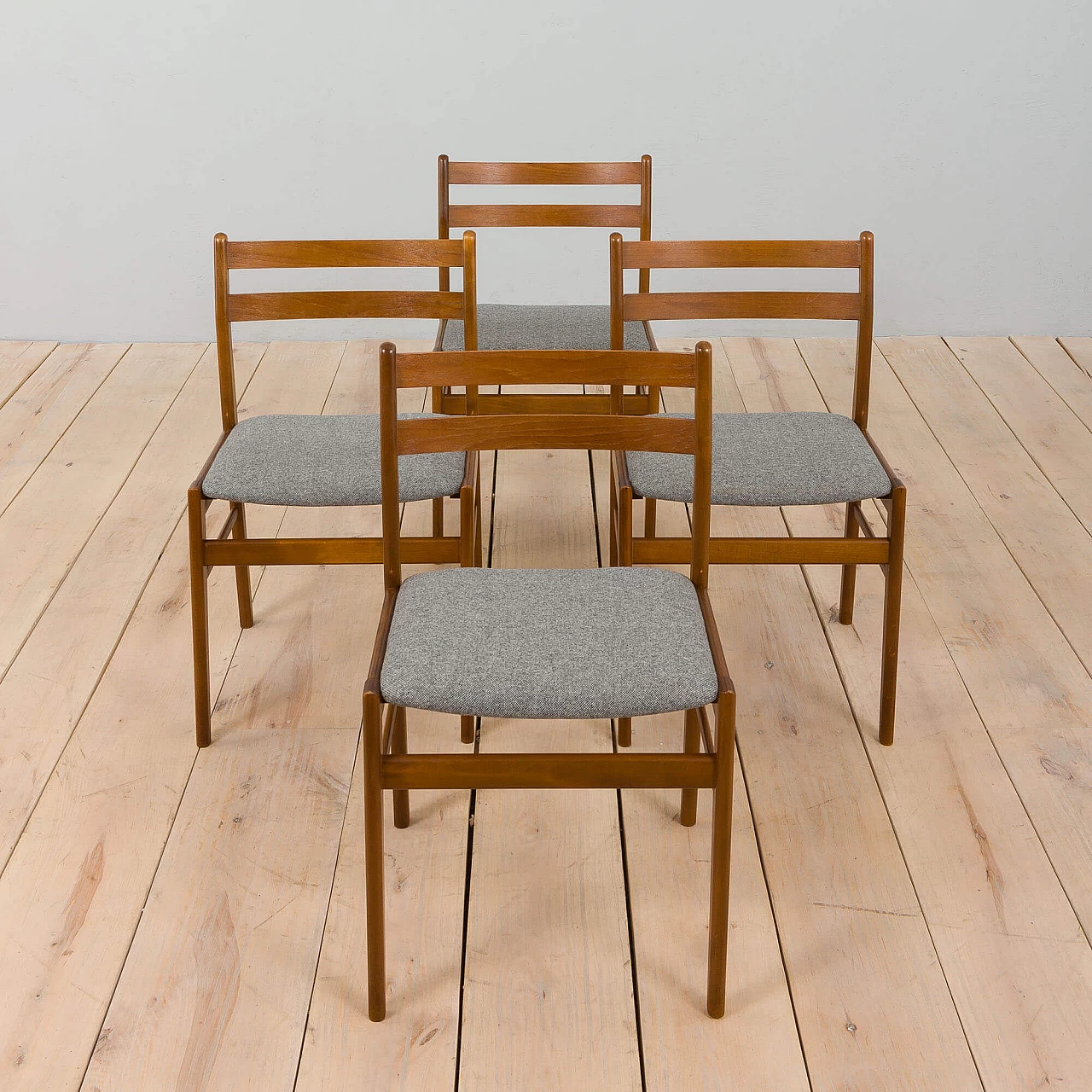4 Danish wooden chairs upholstered in gray wool, 1960s 1