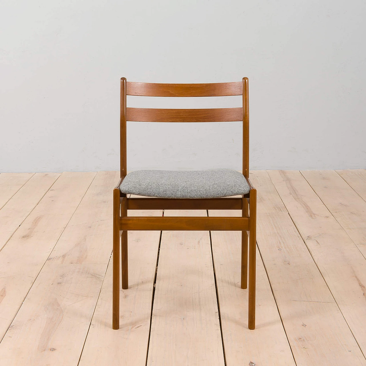 4 Danish wooden chairs upholstered in gray wool, 1960s 4