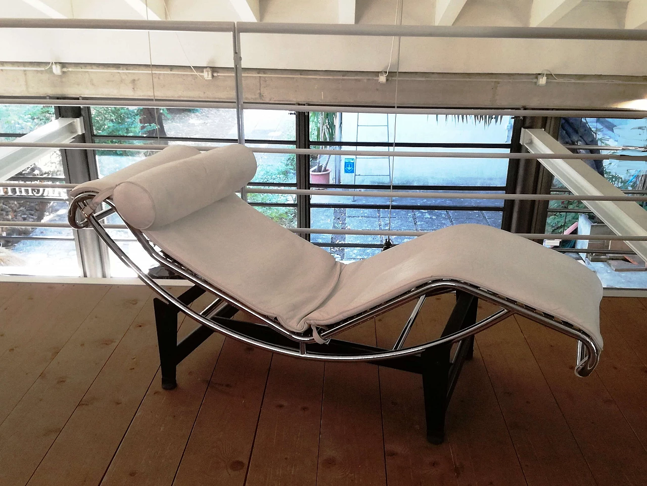 White leather tilting chaise longue by Alivar, 1990s 2