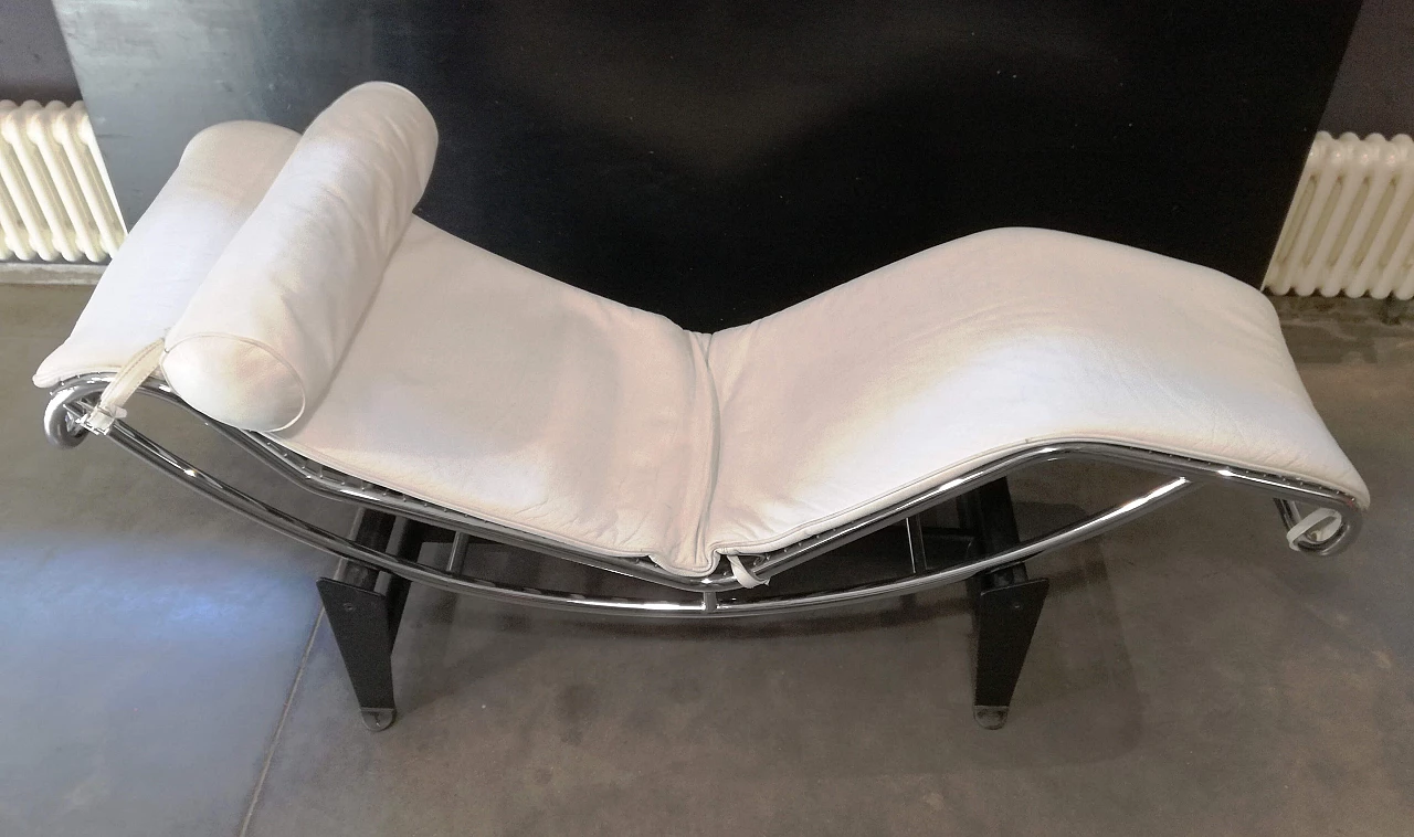 Chaise longue basculante in pelle bianca di Alivar, anni '90 6