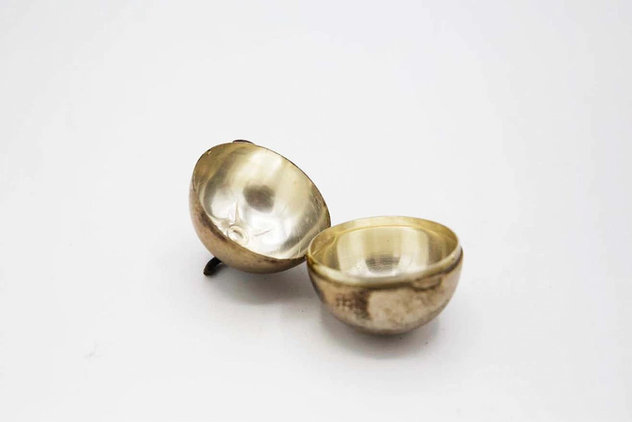 Apple-shaped gilded metal pillbox, 1950s 4