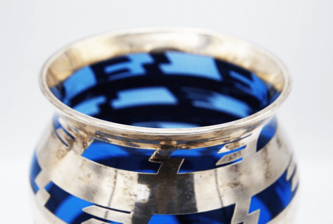 Vaso in vetro blu e metallo argentato di Baccarat, anni '20 4