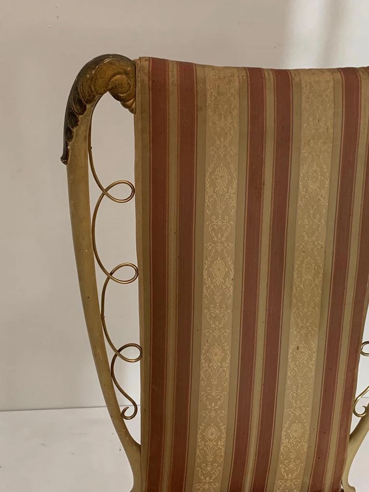Sedia laccata con inserti intagliati e dettagli in ottone attribuita a Guglielmo Ulrich, anni '50 3