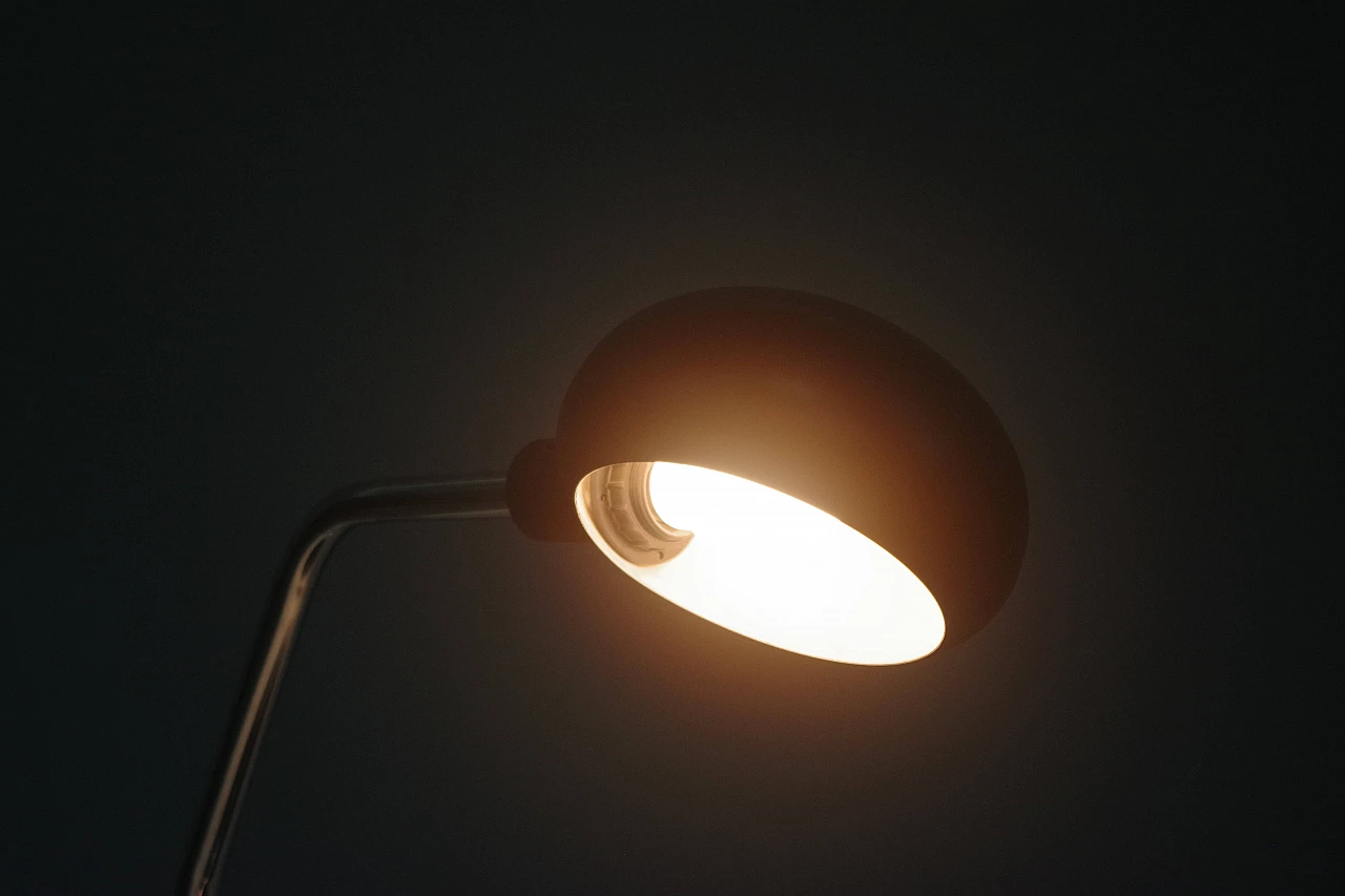 Lampada da tavolo in metallo e plastica nera, anni '70 3