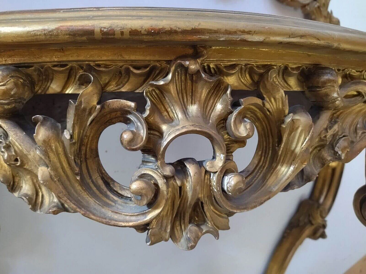Specchio e consolle stile Luigi XV in legno intagliato e dorato 10
