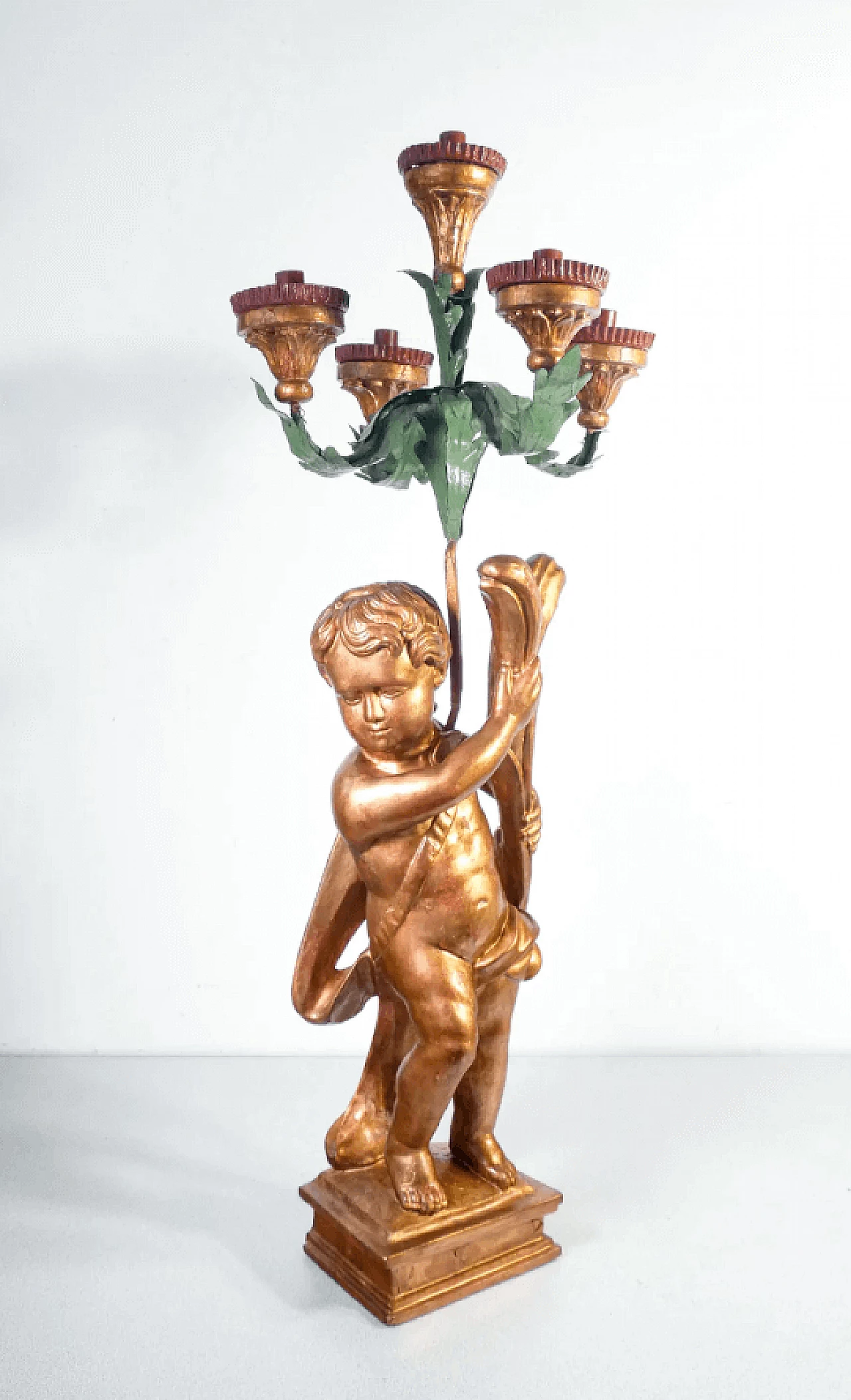 Putto con candeliere a cinque lumi in legno, tardo '700 1