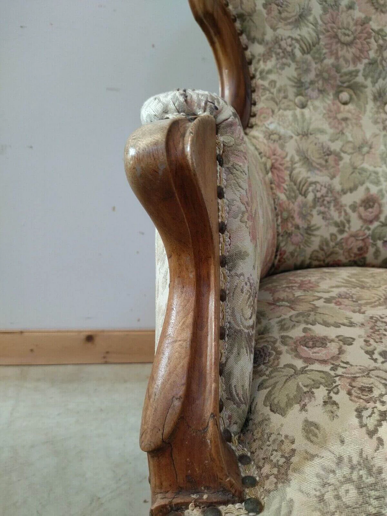 Poltrona Luigi Filippo in noce massello, metà '800 5