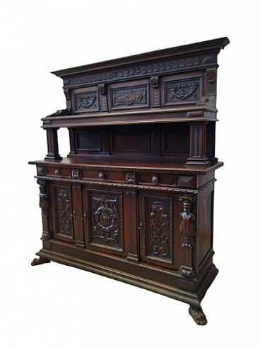 Neo-Renaissance style sideboard in walnut with carvings, early 20th century