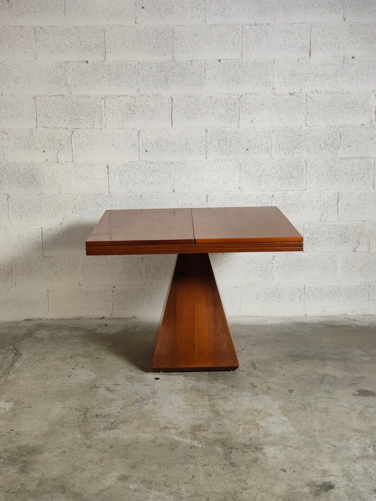 Extending table model Chelsea by Vittorio Introini for Saporiti, 1960s 2