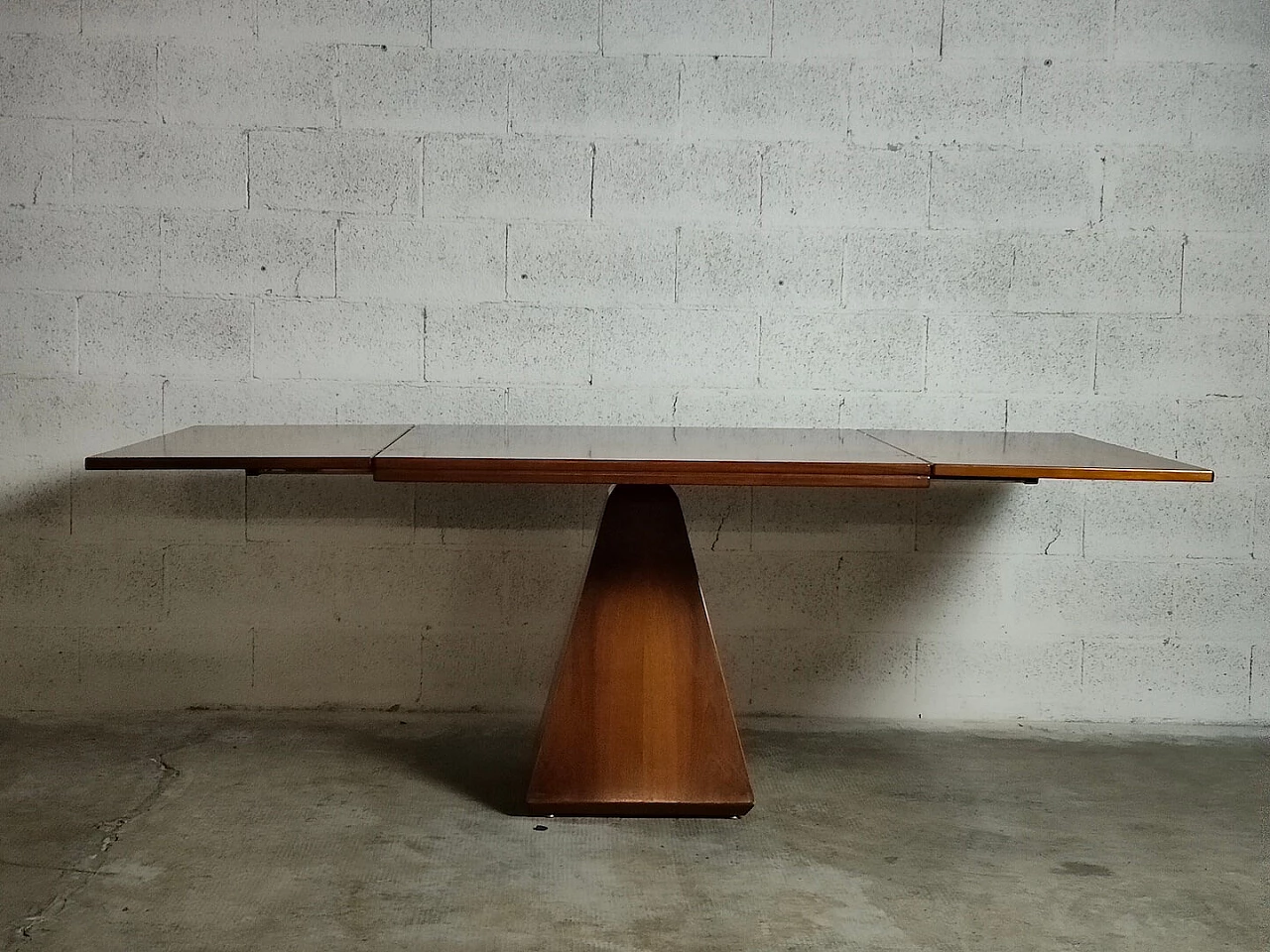 Extending table model Chelsea by Vittorio Introini for Saporiti, 1960s 13