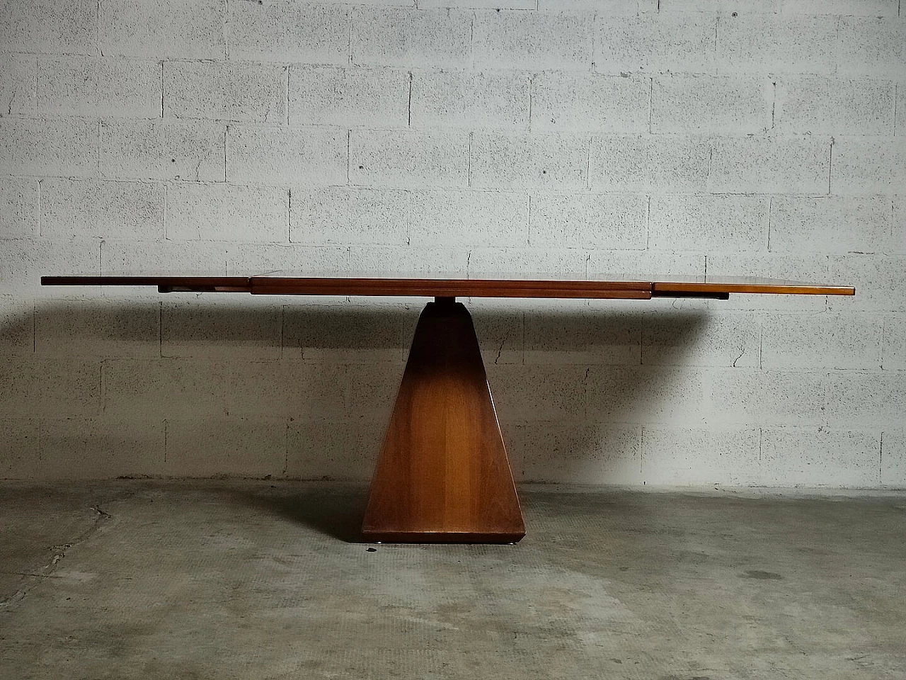 Extending table model Chelsea by Vittorio Introini for Saporiti, 1960s 14