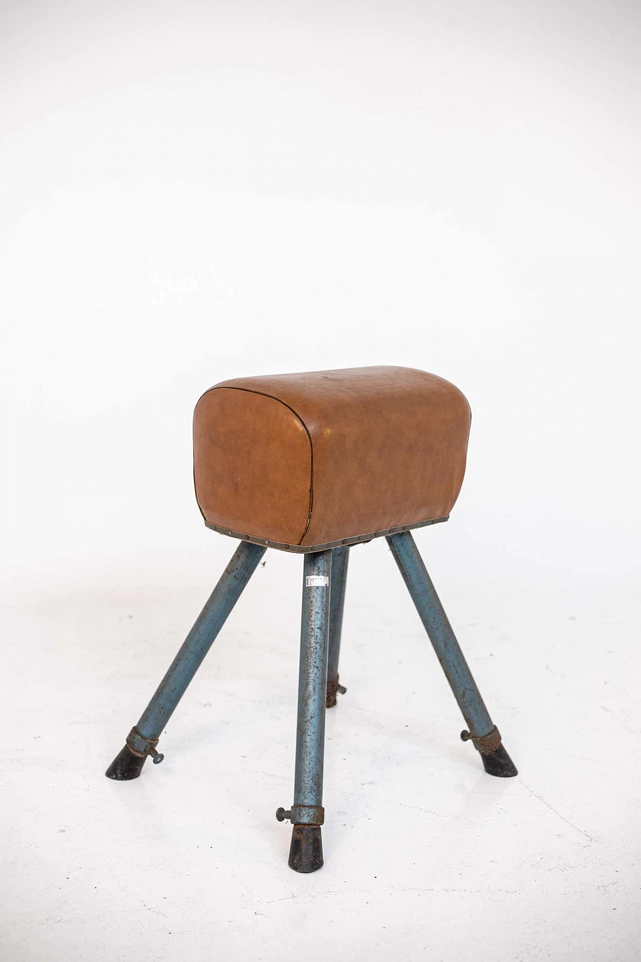 Cavallina da esercizio in pelle e ferro verniciato di Fonti, anni '50 3