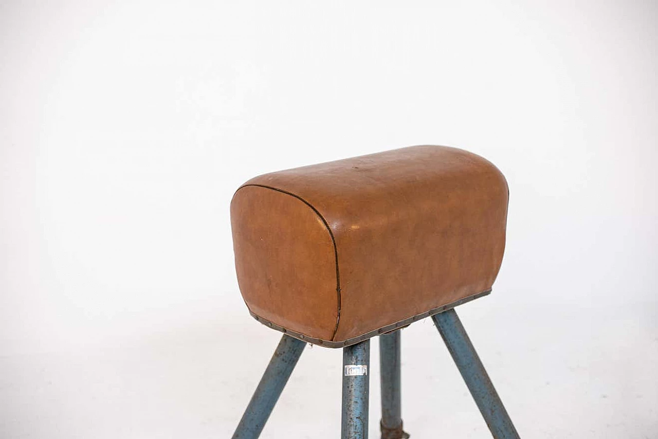 Cavallina da esercizio in pelle e ferro verniciato di Fonti, anni '50 4