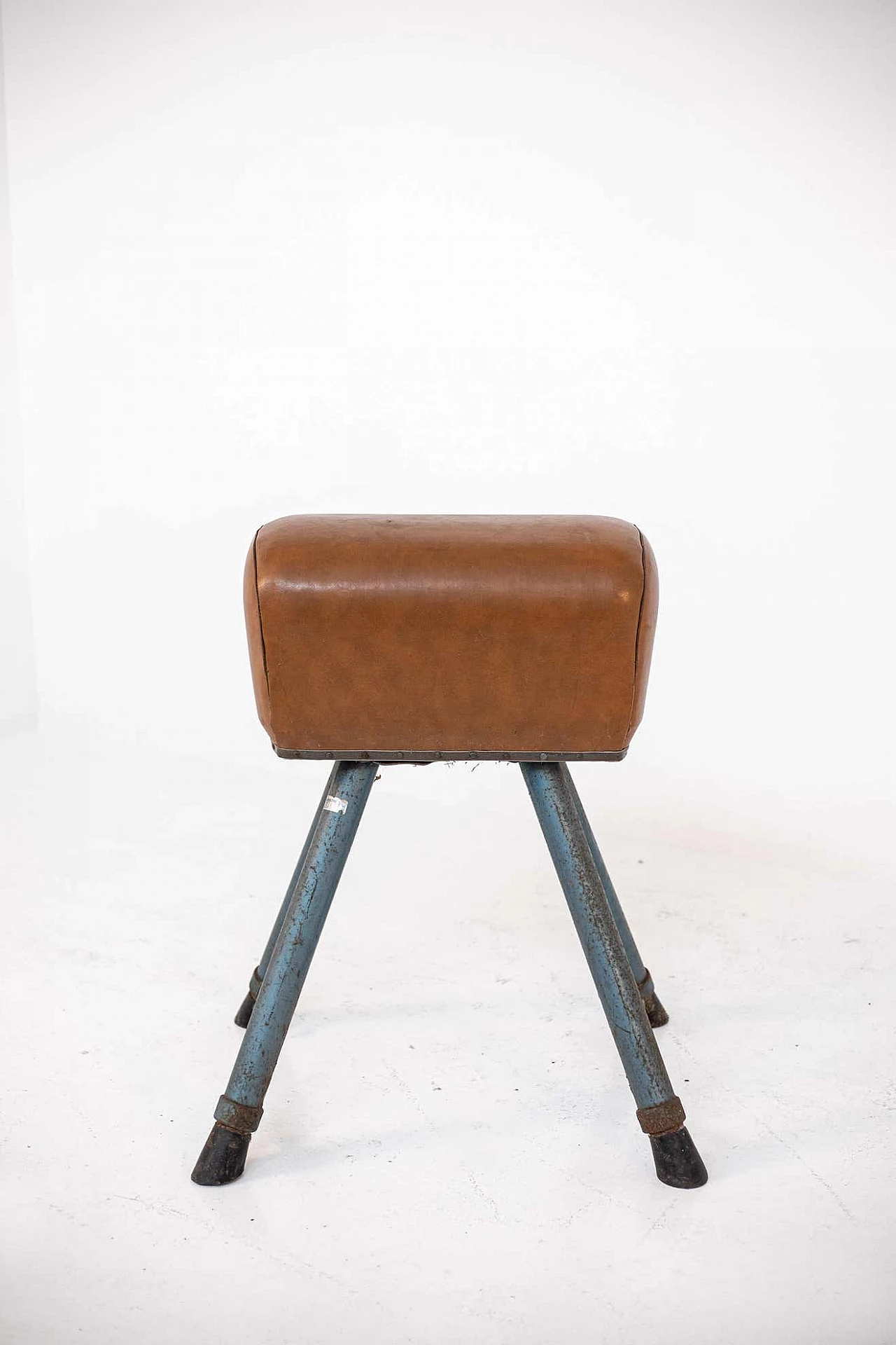 Cavallina da esercizio in pelle e ferro verniciato di Fonti, anni '50 5